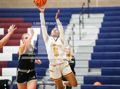 Thumbnail 3 in Summit vs Sierra (Dakota Ridge High School) photogallery.