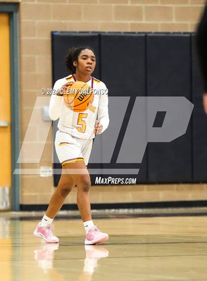 Thumbnail 1 in Summit vs Sierra (Dakota Ridge High School) photogallery.