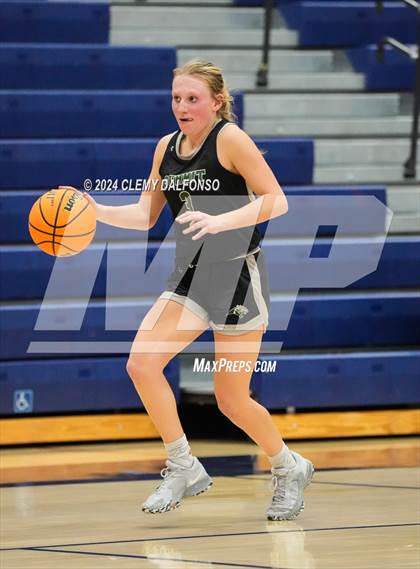 Thumbnail 2 in Summit vs Sierra (Dakota Ridge High School) photogallery.