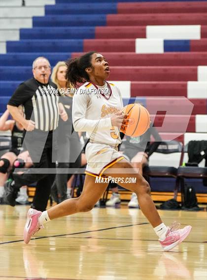 Thumbnail 2 in Summit vs Sierra (Dakota Ridge High School) photogallery.