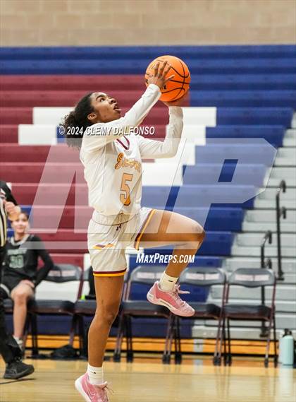 Thumbnail 3 in Summit vs Sierra (Dakota Ridge High School) photogallery.