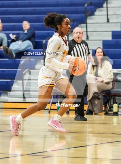 Thumbnail 3 in Summit vs Sierra (Dakota Ridge High School) photogallery.