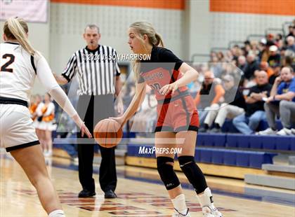 Thumbnail 2 in Muenster vs Nocona (UIL Basketball 2A Regional Semifinal) photogallery.