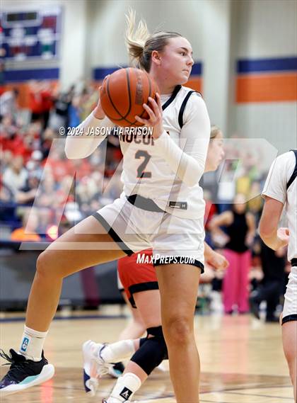 Thumbnail 3 in Muenster vs Nocona (UIL Basketball 2A Regional Semifinal) photogallery.