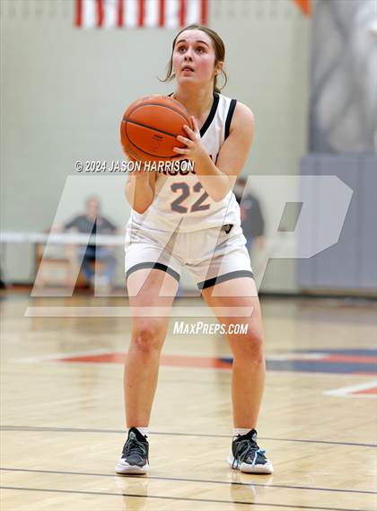 Thumbnail 1 in Muenster vs Nocona (UIL Basketball 2A Regional Semifinal) photogallery.