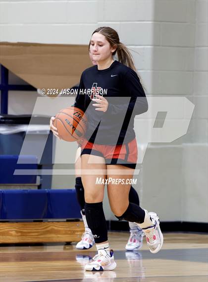 Thumbnail 2 in Muenster vs Nocona (UIL Basketball 2A Regional Semifinal) photogallery.