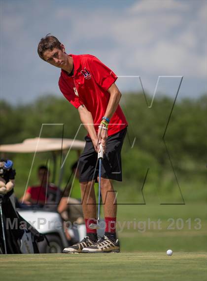 Thumbnail 2 in Brownsville Invitational photogallery.