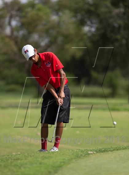 Thumbnail 3 in Brownsville Invitational photogallery.