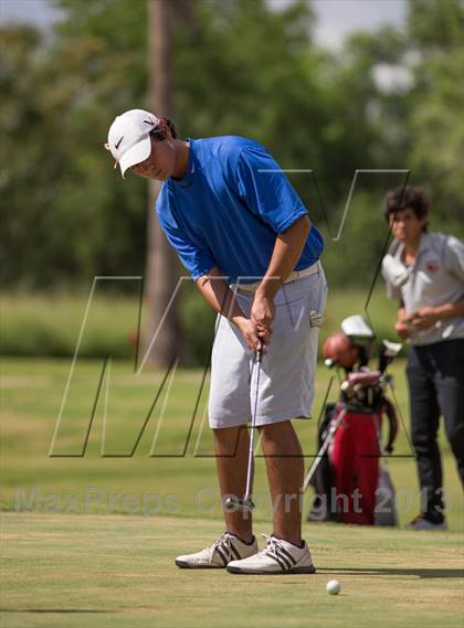Thumbnail 1 in Brownsville Invitational photogallery.