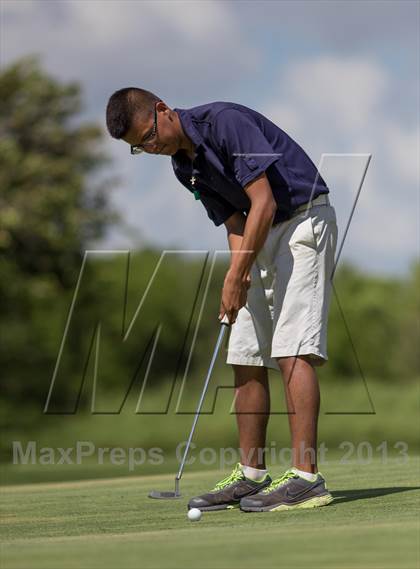 Thumbnail 3 in Brownsville Invitational photogallery.
