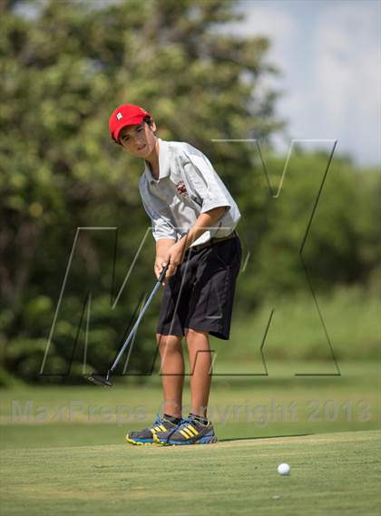 Thumbnail 1 in Brownsville Invitational photogallery.