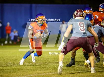 Thumbnail 2 in Vernon vs. Baker (FHSAA 1A Regional Semifinal) photogallery.