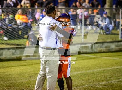 Thumbnail 2 in Vernon vs. Baker (FHSAA 1A Regional Semifinal) photogallery.