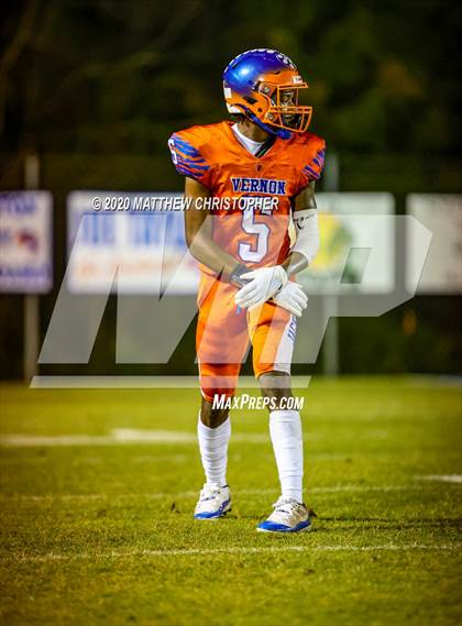 Thumbnail 2 in Vernon vs. Baker (FHSAA 1A Regional Semifinal) photogallery.