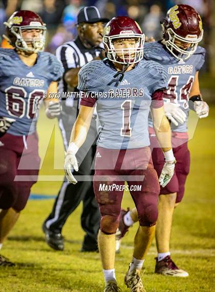 Thumbnail 1 in Vernon vs. Baker (FHSAA 1A Regional Semifinal) photogallery.