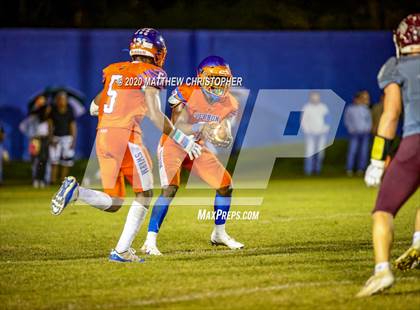 Thumbnail 1 in Vernon vs. Baker (FHSAA 1A Regional Semifinal) photogallery.