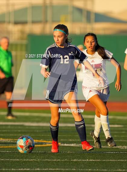 Thumbnail 3 in Pinnacle vs. Red Mountain (Coyote Classic Soccer Tournament) photogallery.