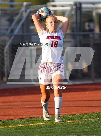 Thumbnail 2 in Pinnacle vs. Red Mountain (Coyote Classic Soccer Tournament) photogallery.