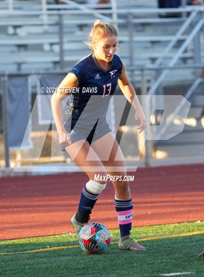 Thumbnail 1 in Pinnacle vs. Red Mountain (Coyote Classic Soccer Tournament) photogallery.