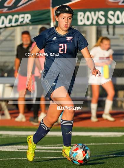 Thumbnail 3 in Pinnacle vs. Red Mountain (Coyote Classic Soccer Tournament) photogallery.