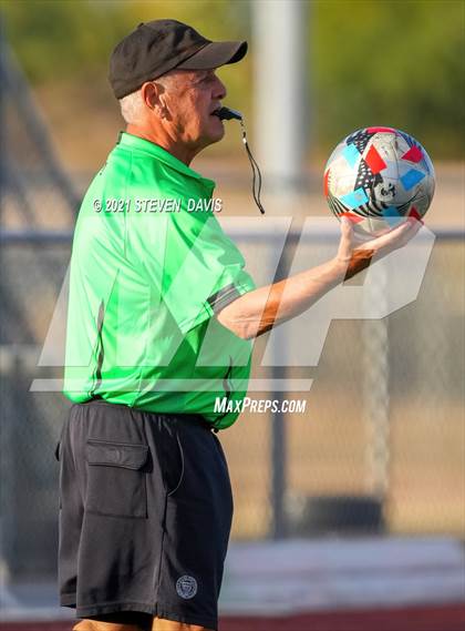 Thumbnail 3 in Pinnacle vs. Red Mountain (Coyote Classic Soccer Tournament) photogallery.