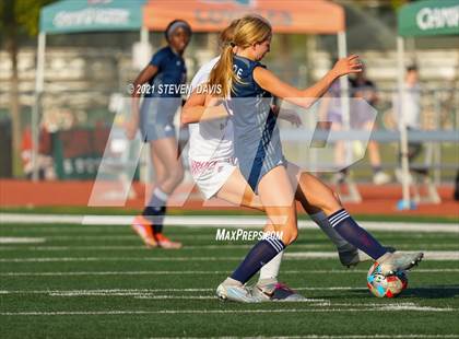 Thumbnail 2 in Pinnacle vs. Red Mountain (Coyote Classic Soccer Tournament) photogallery.