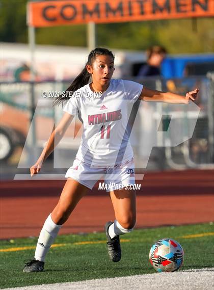 Thumbnail 3 in Pinnacle vs. Red Mountain (Coyote Classic Soccer Tournament) photogallery.