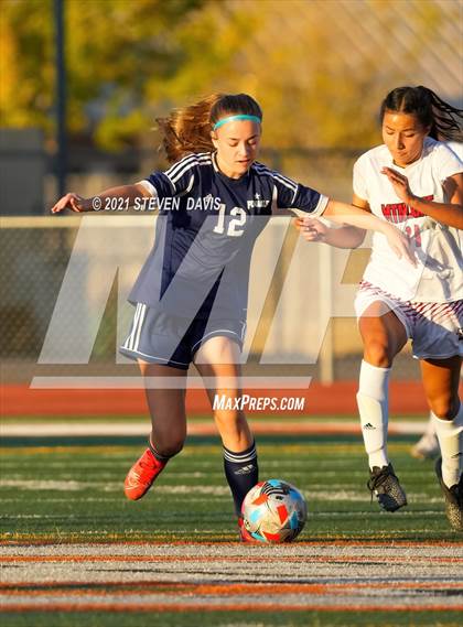 Thumbnail 1 in Pinnacle vs. Red Mountain (Coyote Classic Soccer Tournament) photogallery.