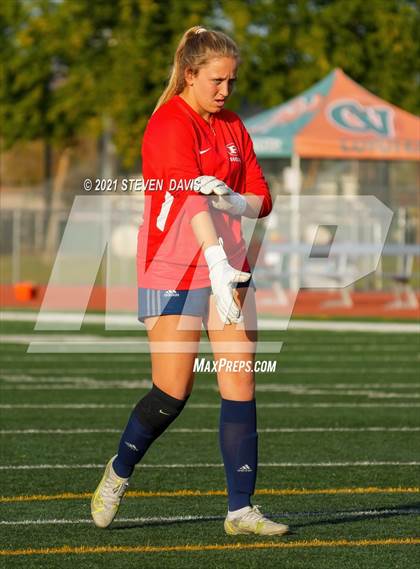 Thumbnail 1 in Pinnacle vs. Red Mountain (Coyote Classic Soccer Tournament) photogallery.
