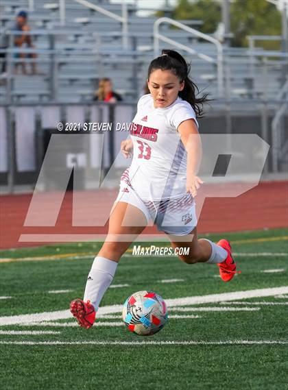 Thumbnail 3 in Pinnacle vs. Red Mountain (Coyote Classic Soccer Tournament) photogallery.