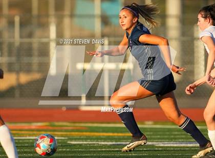 Thumbnail 3 in Pinnacle vs. Red Mountain (Coyote Classic Soccer Tournament) photogallery.