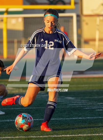 Thumbnail 1 in Pinnacle vs. Red Mountain (Coyote Classic Soccer Tournament) photogallery.