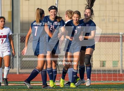 Thumbnail 1 in Pinnacle vs. Red Mountain (Coyote Classic Soccer Tournament) photogallery.