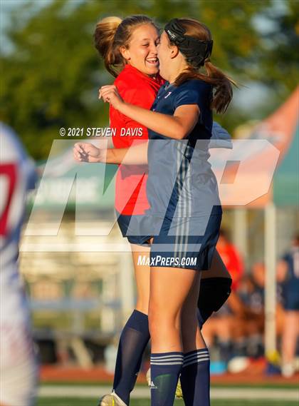 Thumbnail 3 in Pinnacle vs. Red Mountain (Coyote Classic Soccer Tournament) photogallery.