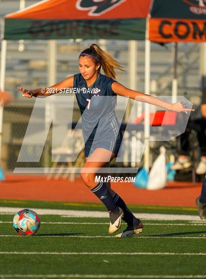 Thumbnail 2 in Pinnacle vs. Red Mountain (Coyote Classic Soccer Tournament) photogallery.