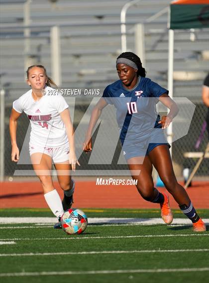Thumbnail 2 in Pinnacle vs. Red Mountain (Coyote Classic Soccer Tournament) photogallery.