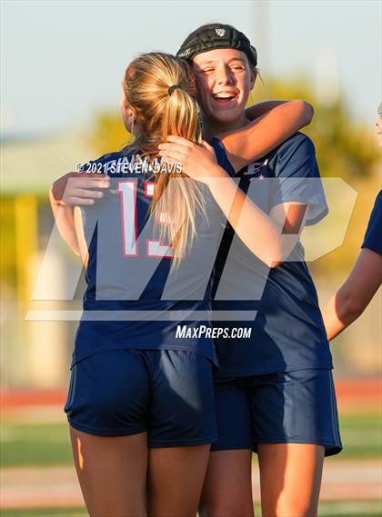 Thumbnail 2 in Pinnacle vs. Red Mountain (Coyote Classic Soccer Tournament) photogallery.