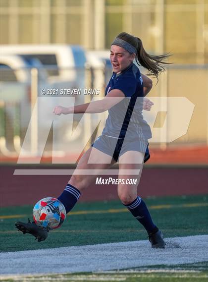 Thumbnail 1 in Pinnacle vs. Red Mountain (Coyote Classic Soccer Tournament) photogallery.