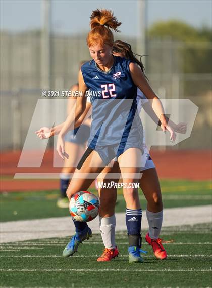Thumbnail 2 in Pinnacle vs. Red Mountain (Coyote Classic Soccer Tournament) photogallery.