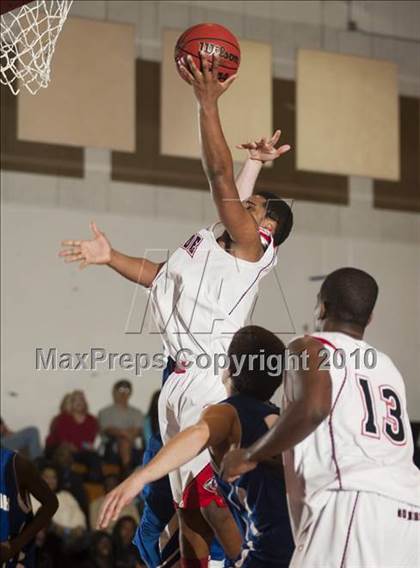Thumbnail 3 in Morningside vs. Burbank (Holiday Hoops Classic) photogallery.