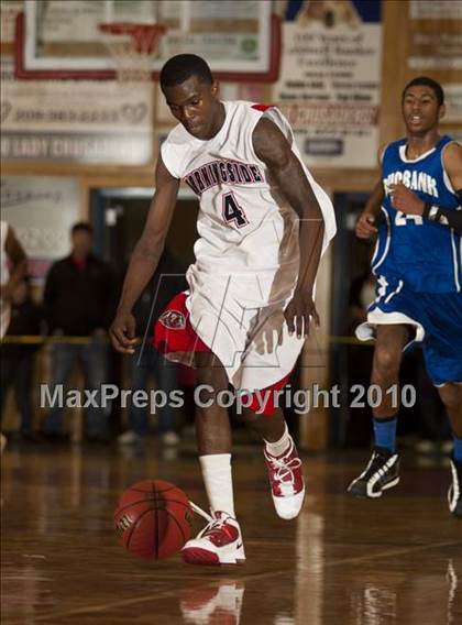 Thumbnail 1 in Morningside vs. Burbank (Holiday Hoops Classic) photogallery.