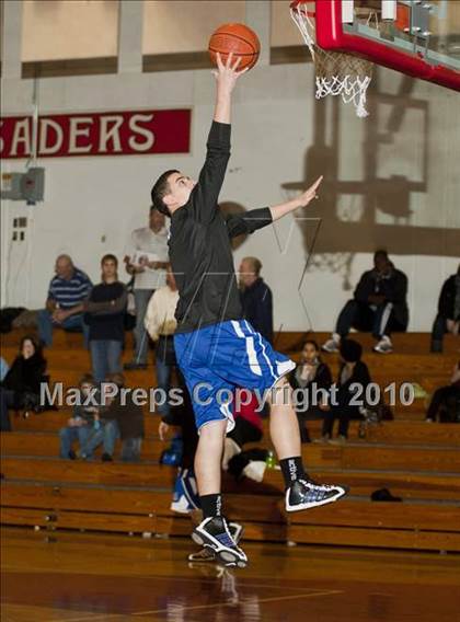 Thumbnail 2 in Morningside vs. Burbank (Holiday Hoops Classic) photogallery.