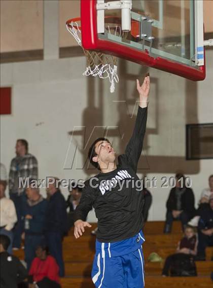 Thumbnail 3 in Morningside vs. Burbank (Holiday Hoops Classic) photogallery.