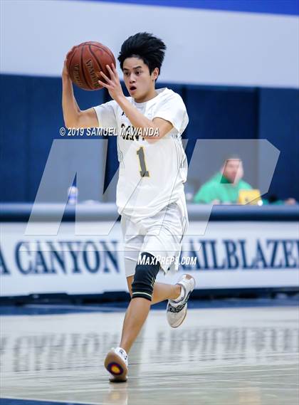 Thumbnail 1 in Renaissance Academy vs. Canyon photogallery.