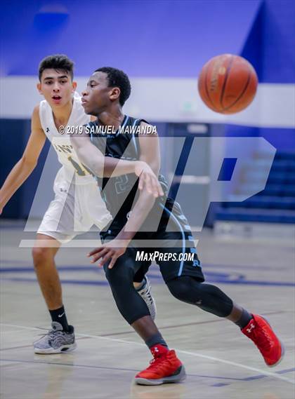 Thumbnail 3 in Renaissance Academy vs. Canyon photogallery.