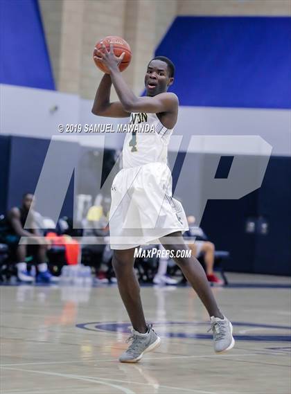 Thumbnail 3 in Renaissance Academy vs. Canyon photogallery.