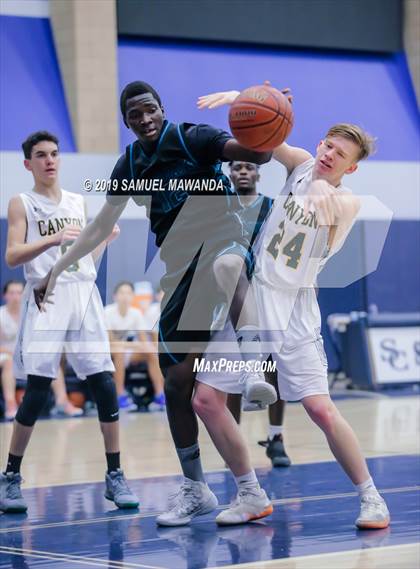 Thumbnail 1 in Renaissance Academy vs. Canyon photogallery.