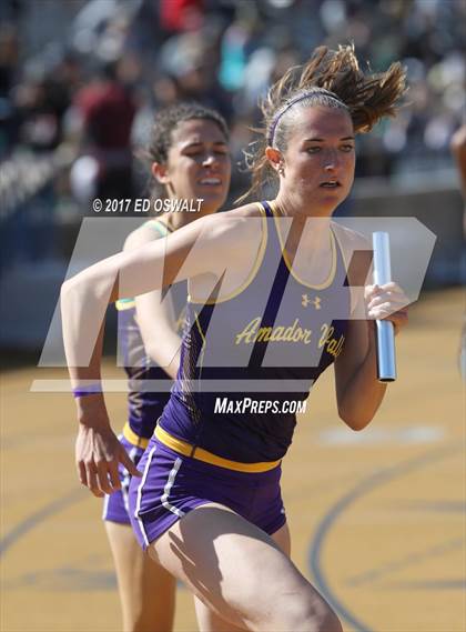 Thumbnail 2 in CIF NCS Masters Track and Field (4x400 Meter Relay) photogallery.