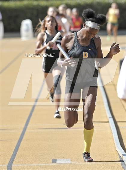 Thumbnail 3 in CIF NCS Masters Track and Field (4x400 Meter Relay) photogallery.