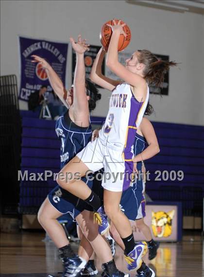 Thumbnail 2 in Burke Catholic vs. Warwick (Warwick Holiday Classic) photogallery.